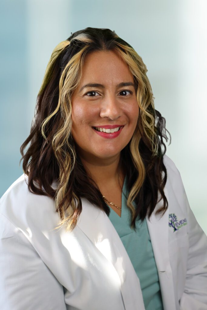 Christina Fernandes Headshot